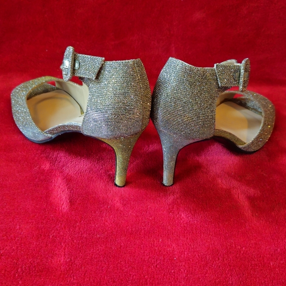 Unisa Sparkling Gold Peep Toe Women's Heels - Size 8.5 - Picture 3 of 7